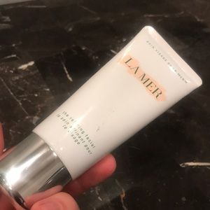 La Mer refining facial